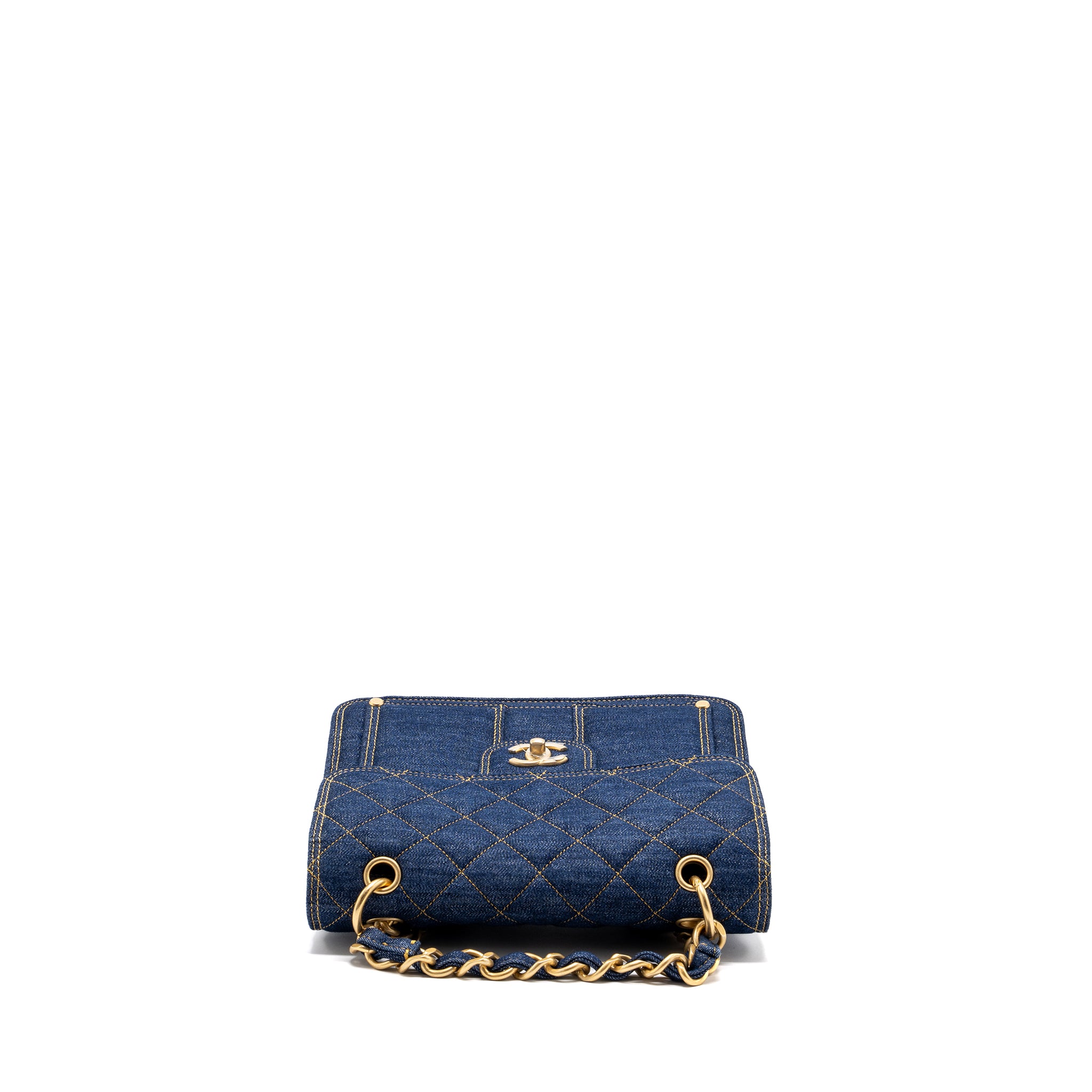 Chanel 23S flap backpack denim blue with GHW (microchip) - Image 5
