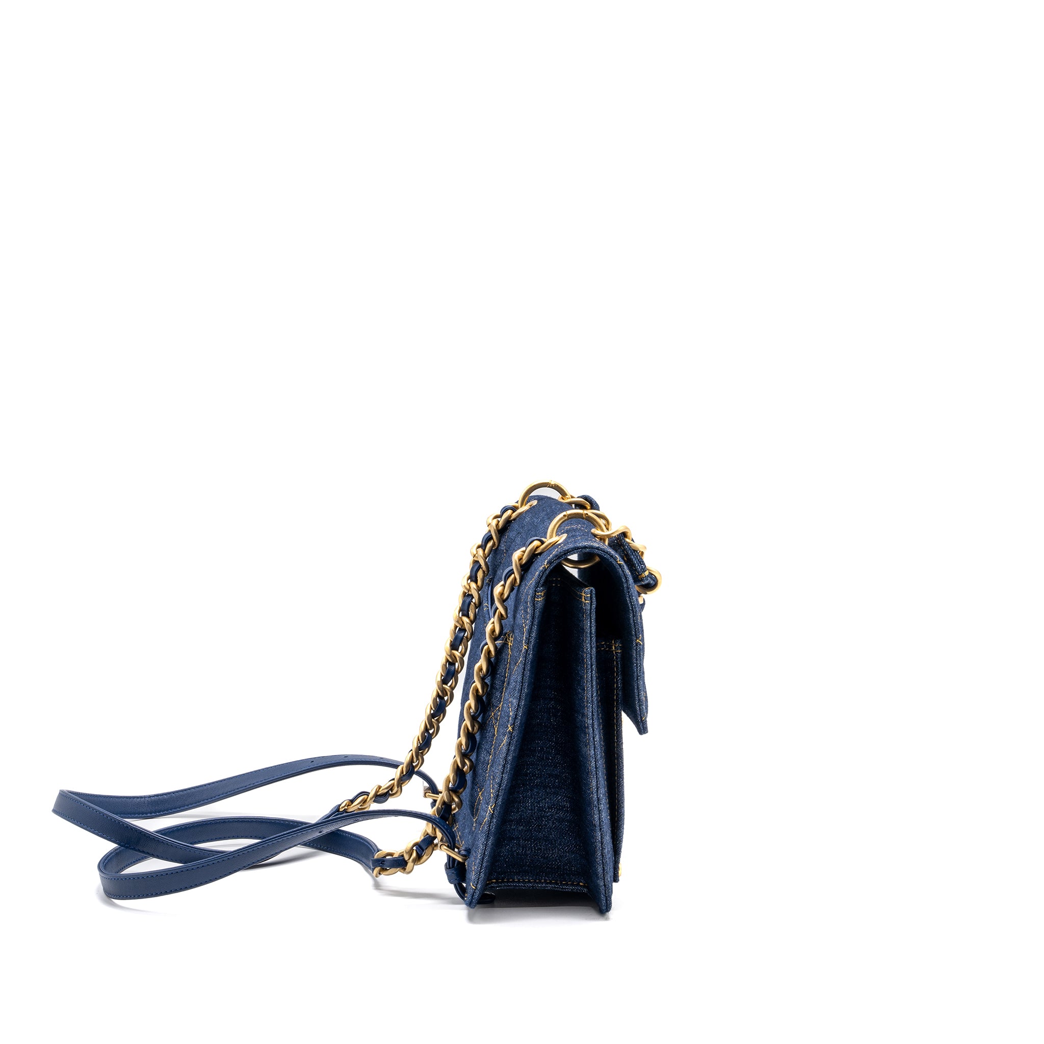 Chanel 23S flap backpack denim blue with GHW (microchip) - Image 2