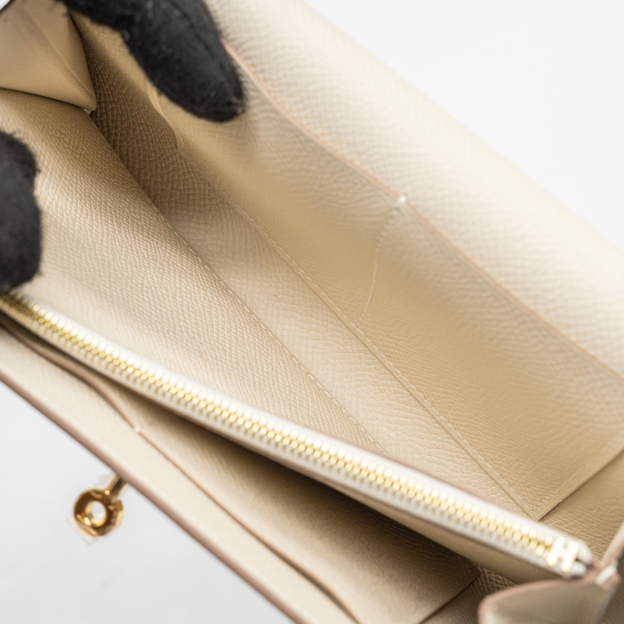 Hermes classic Kelly to go epsom craie GHW stamp B - Image 12