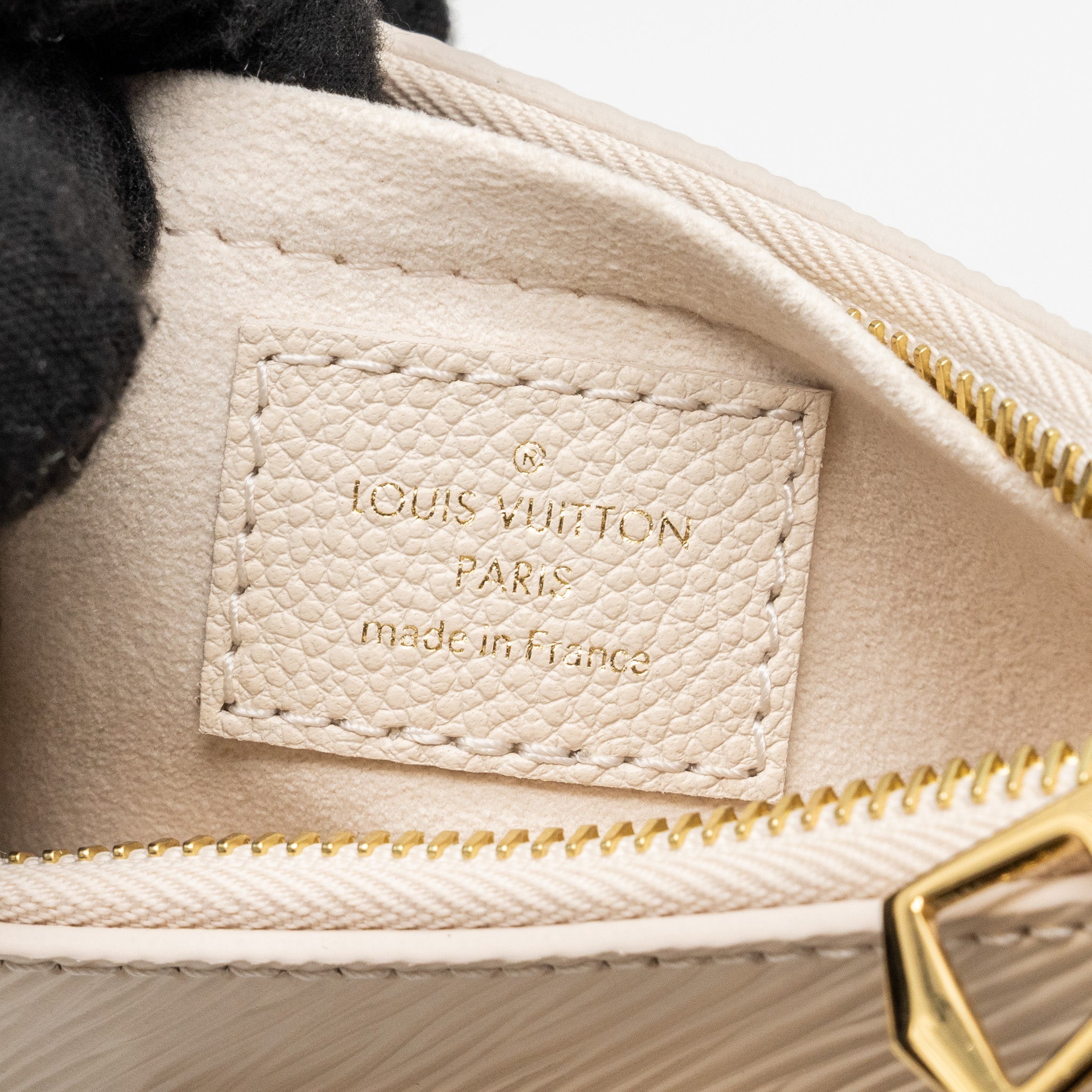 Louis Vuitton Marellini EPI Leather Milky Way GHW - Image 13