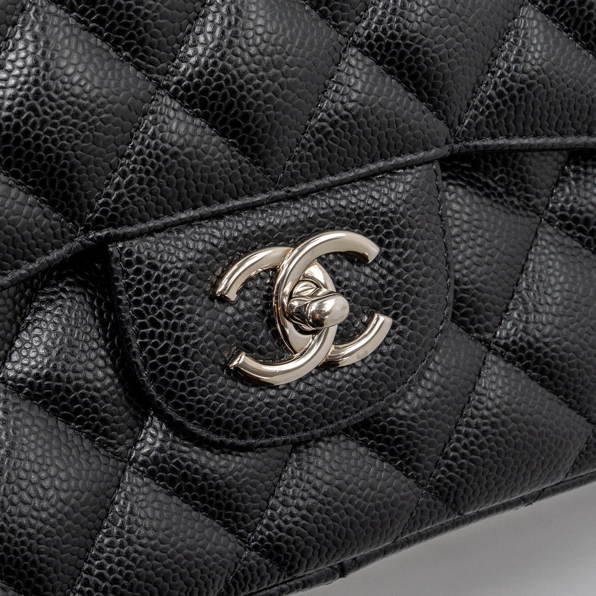 CHANEL JUMBO CLASSIC DOUBLE FLAP Caviar BLACK SHW - Image 9