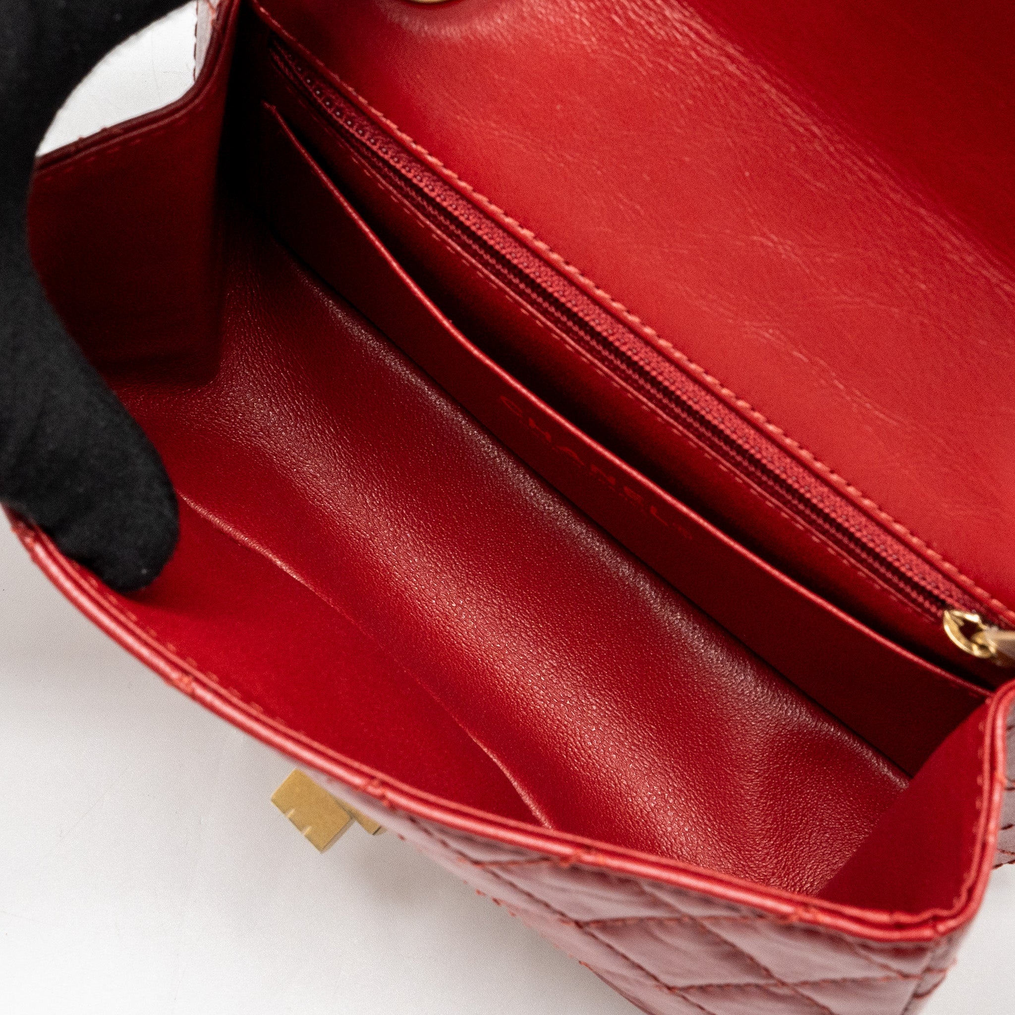 Chanel mini 2.55 Reissue flap bag aged calfskin red GHW - Image 13