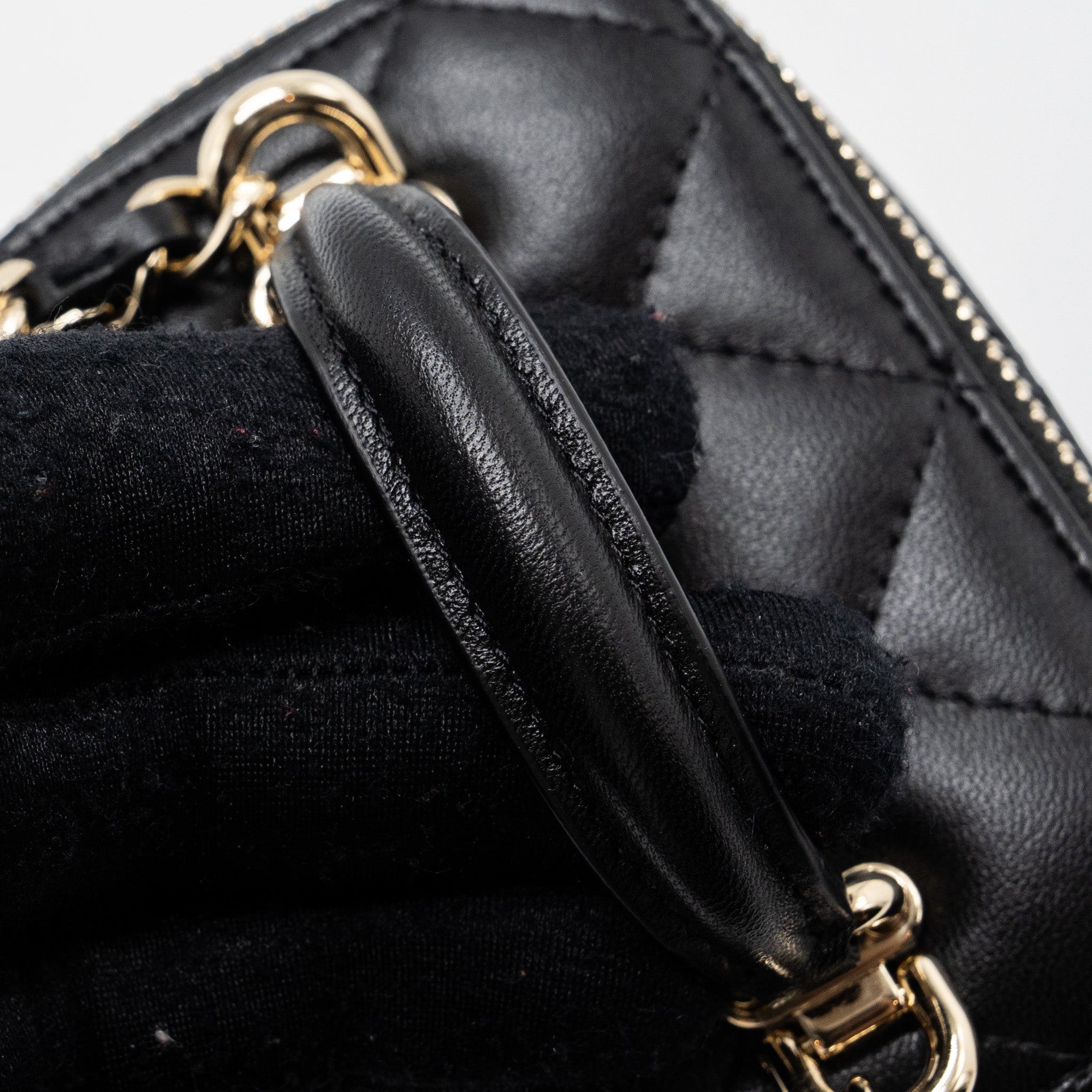 Chanel Top Handle Mini Vanity Case with chains Lambskin Black LGHW - Image 9