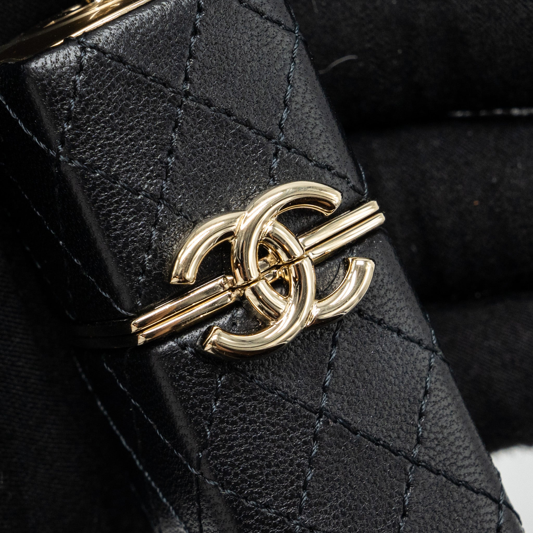 Chanel lipstick case on chain lambskin black LGHW - Image 6