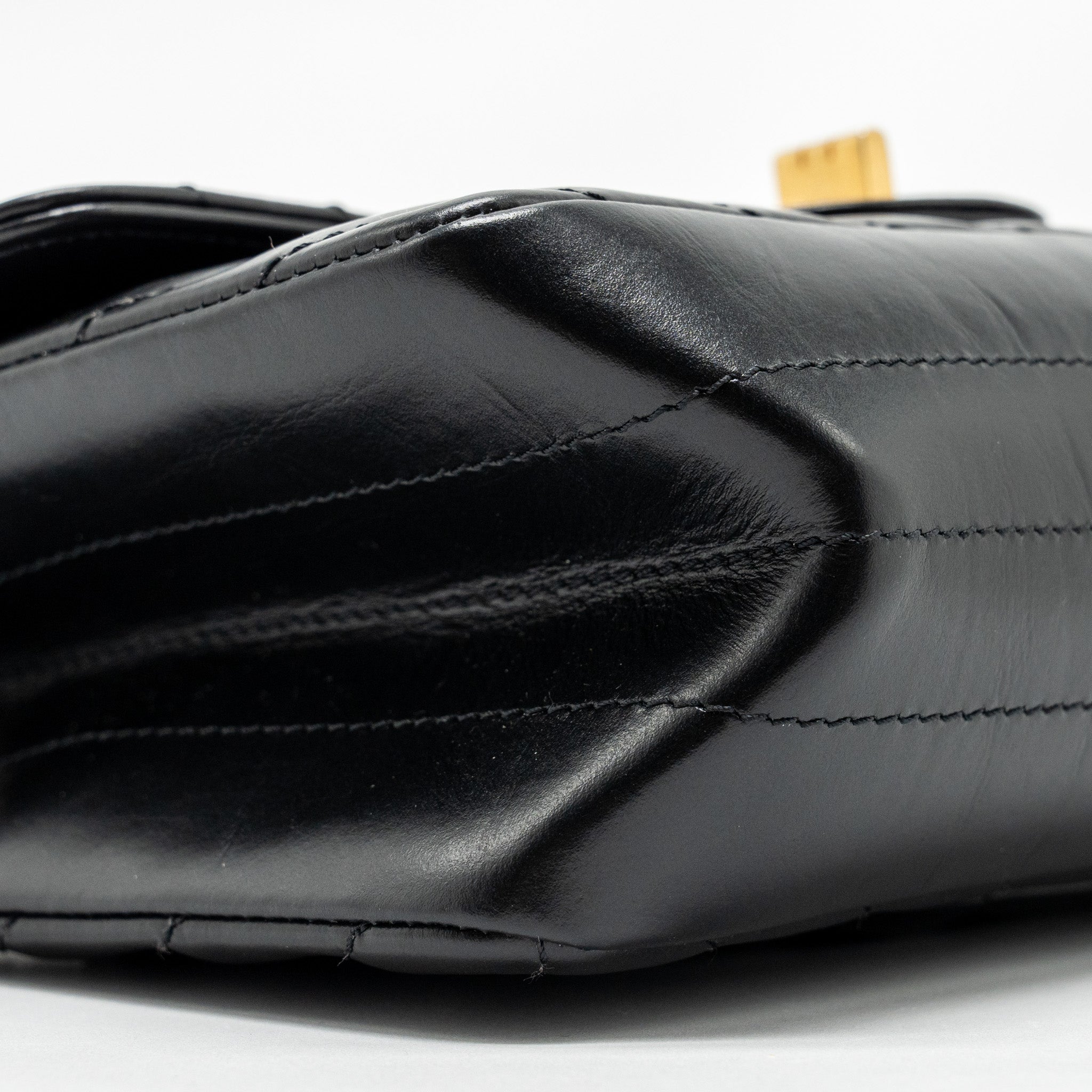 Chanel Mini 2.55 Reissue Chevron Calfskin Black GHW (Microchip) - Image 6
