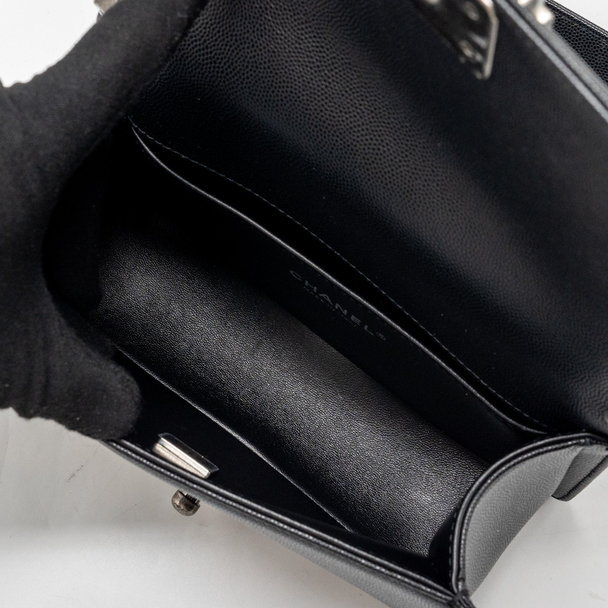 Chanel Small Boy Bag Caviar black Ruthenium Hardware (microchip) - Image 13