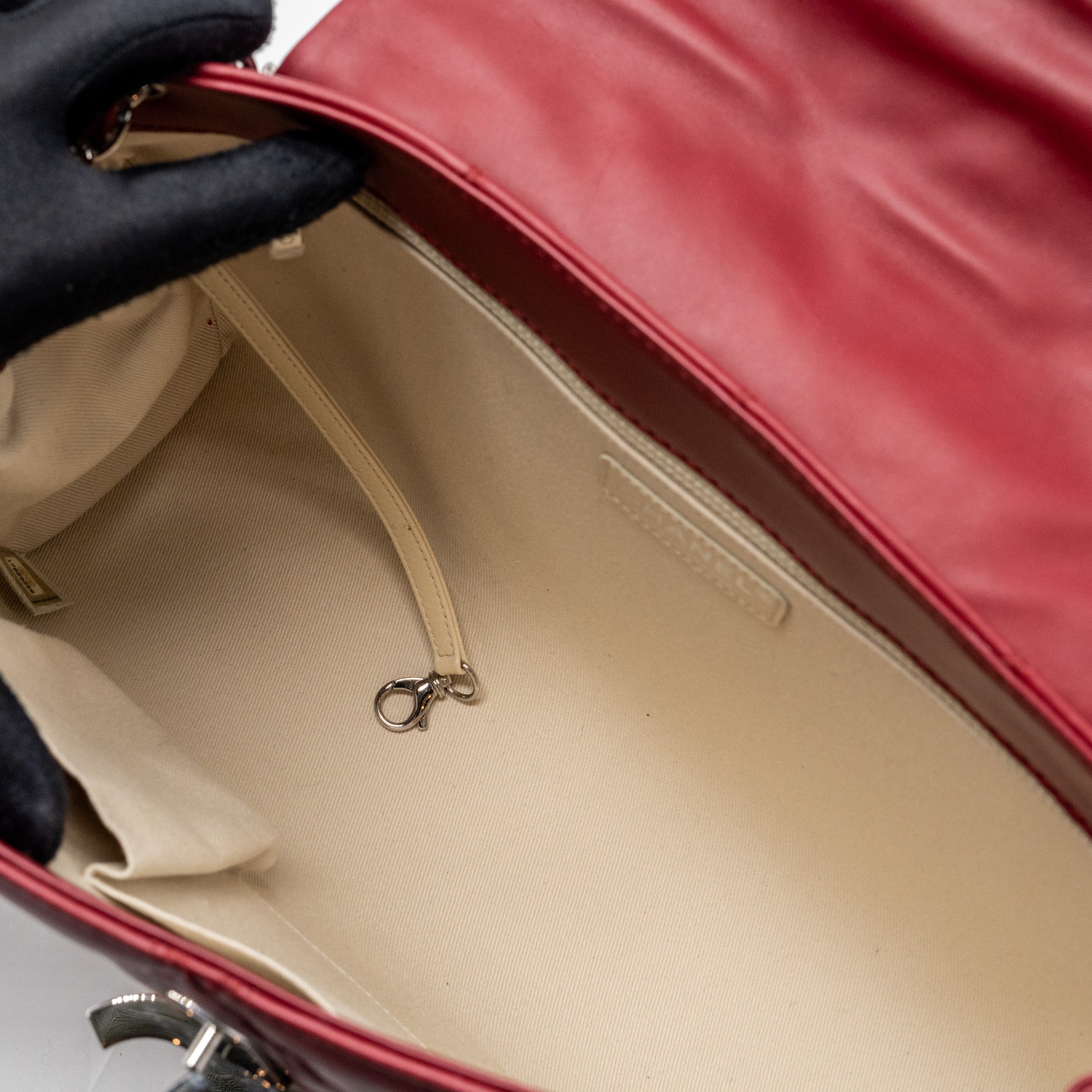 Chanel Hampton Tote Bag Calfskin Red SHW - Image 11
