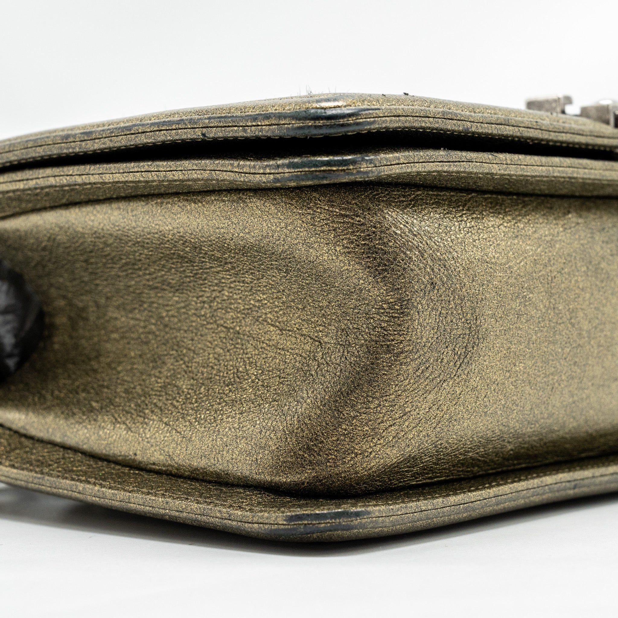 Chanel medium boy bag horsehair / calfskin black / gold ruthenium hardware - Image 6