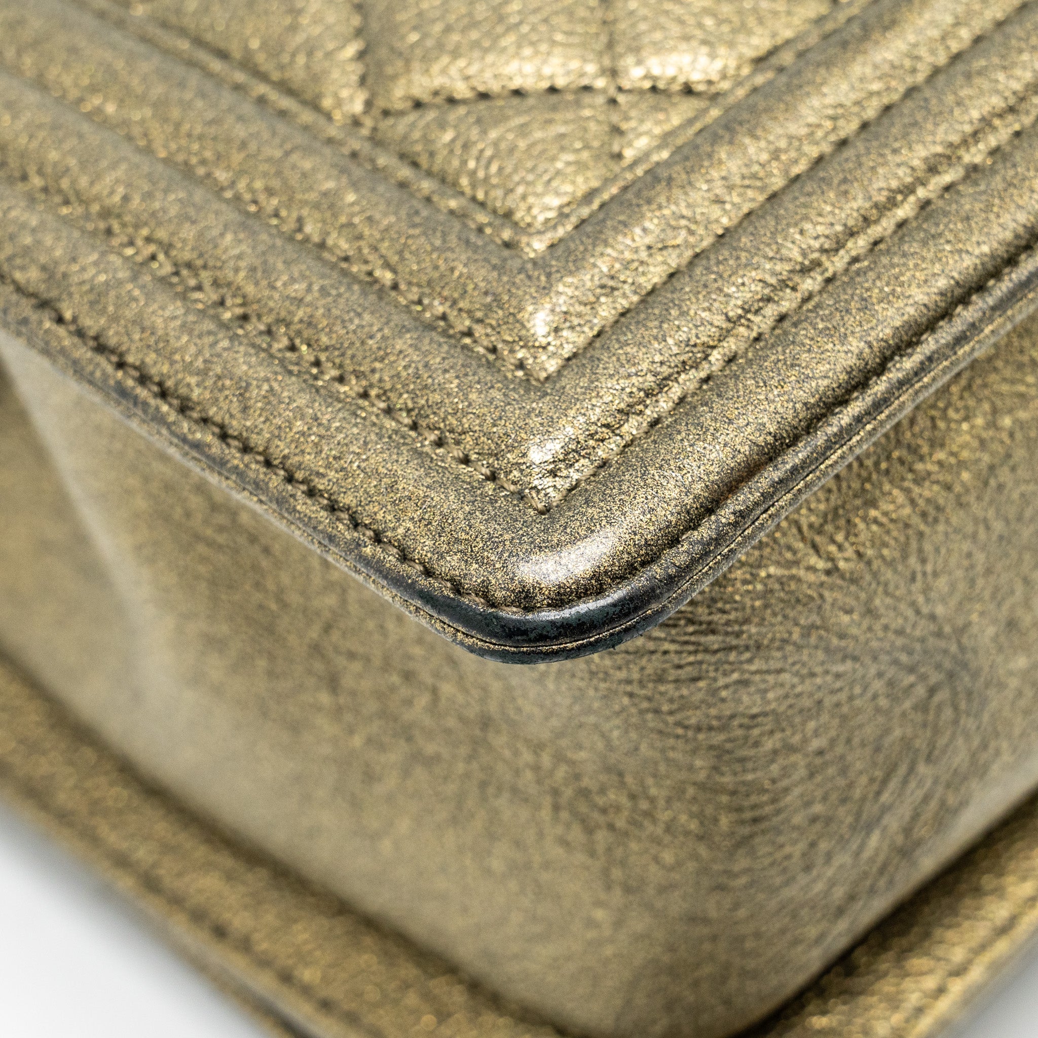 Chanel medium boy bag horsehair / calfskin black / gold ruthenium hardware - Image 11