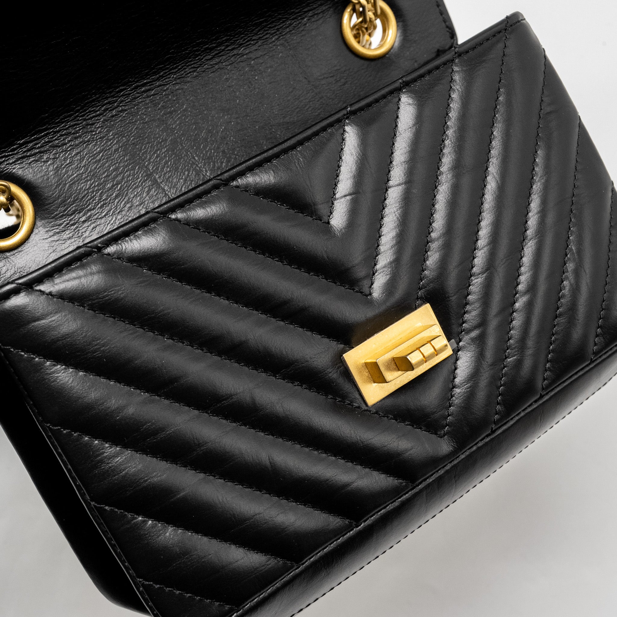 Chanel Mini 2.55 Reissue Chevron Calfskin Black GHW (Microchip) - Image 14