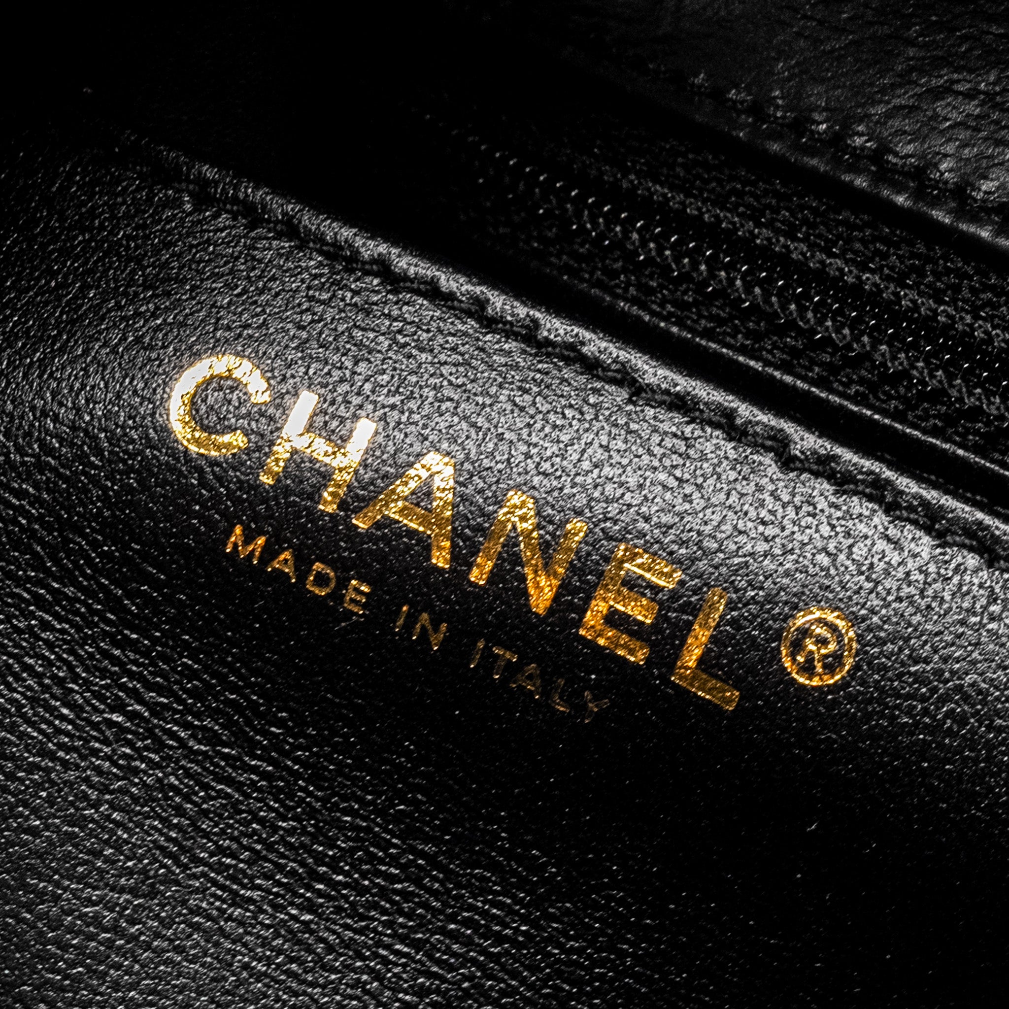 Chanel Mini 2.55 Reissue Chevron Calfskin Black GHW (Microchip) - Image 18