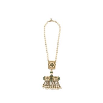 Chanel CC logo/Pearl Drop Necklace 2015 Limited Edition Multicolour Light Gold Tone