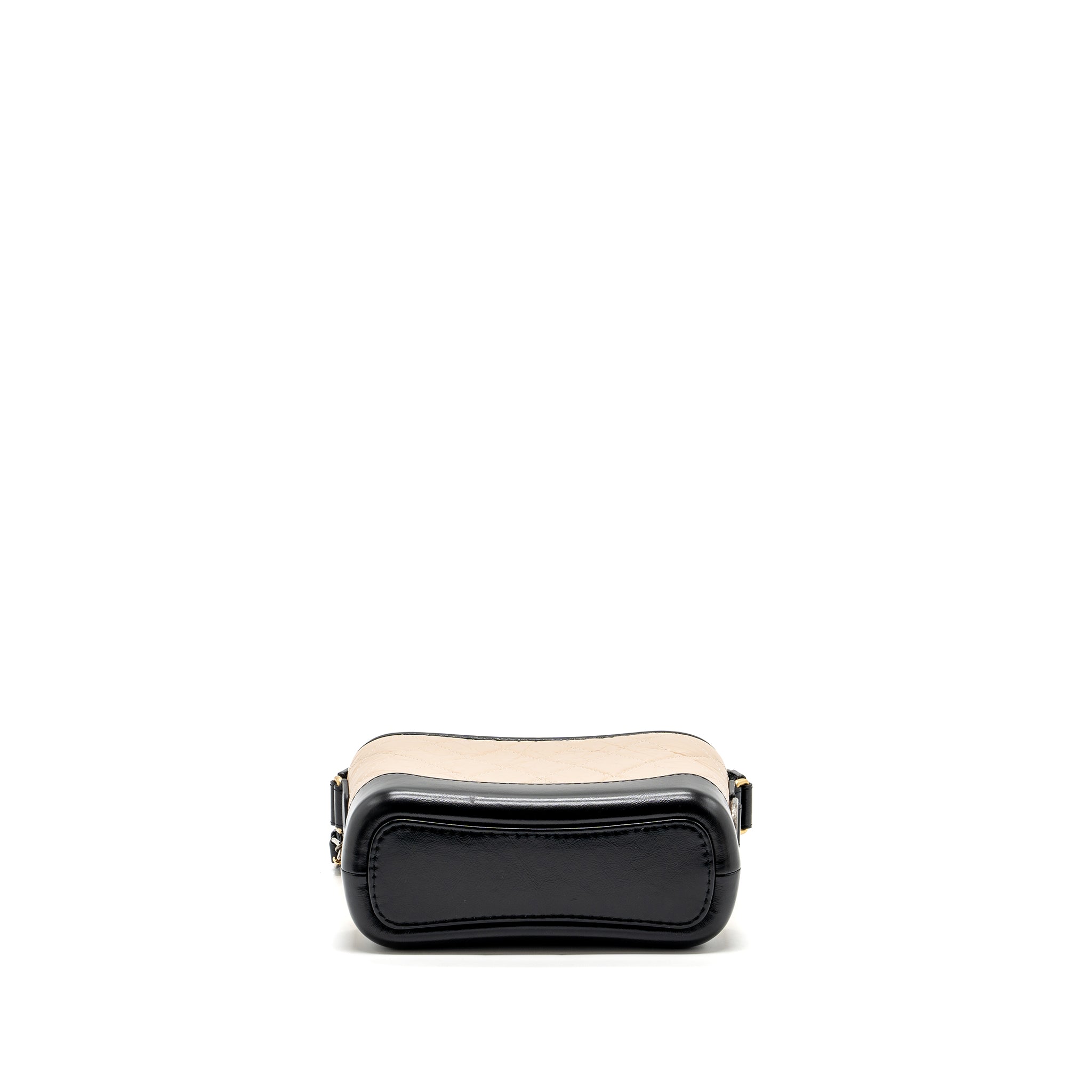 Chanel Small Gabrielle Hobo Bag Aged Calfskin Beige/Black Multicolour Hardware - Image 5