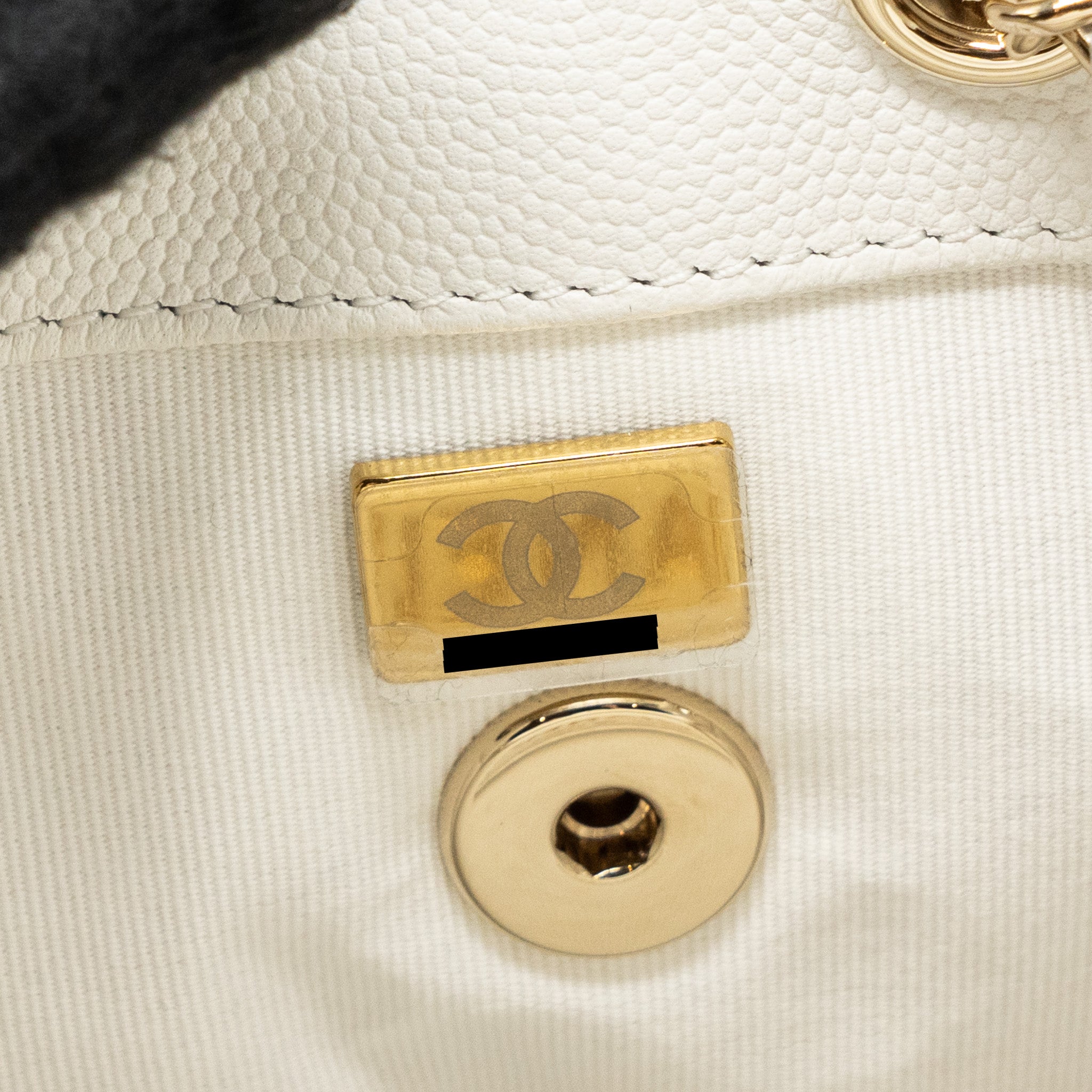 Chanel 22s mini backpack Grained calfskin white LGHW(Microchip) - Image 13