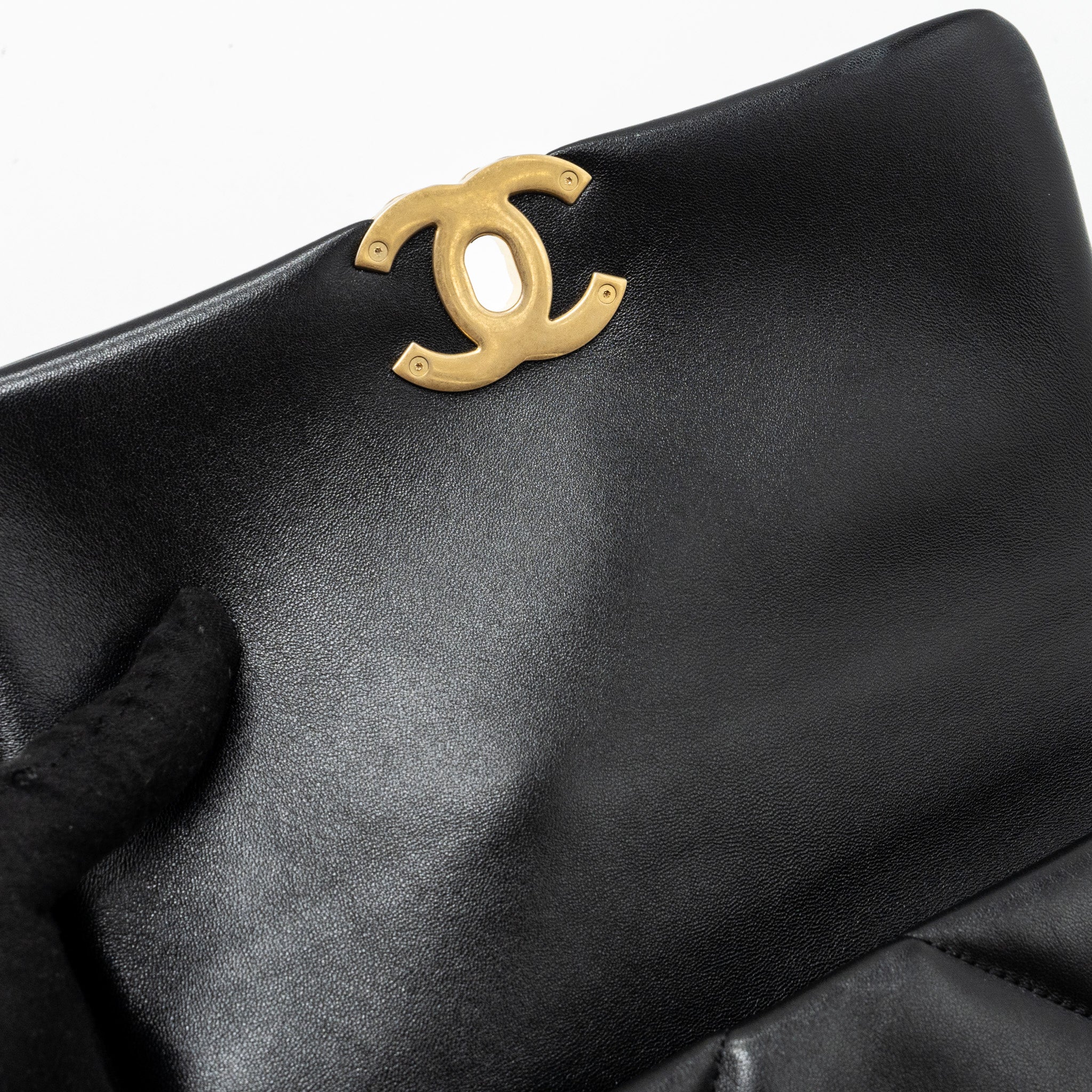 Chanel small 19 bag lambskin black multicolour hardware (microchip) - Image 12