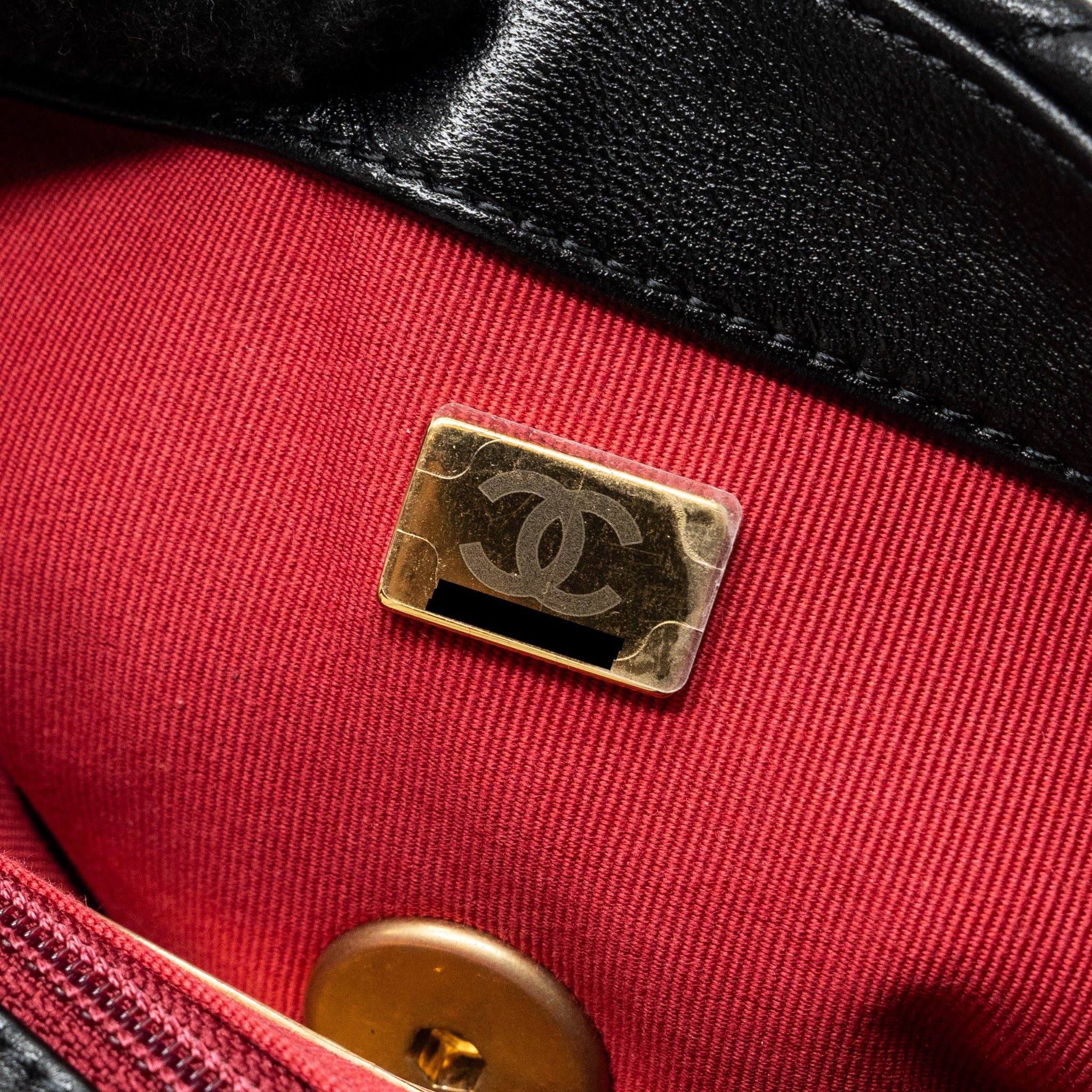 Chanel small 19 bag lambskin black multicolour hardware (microchip) - Image 15