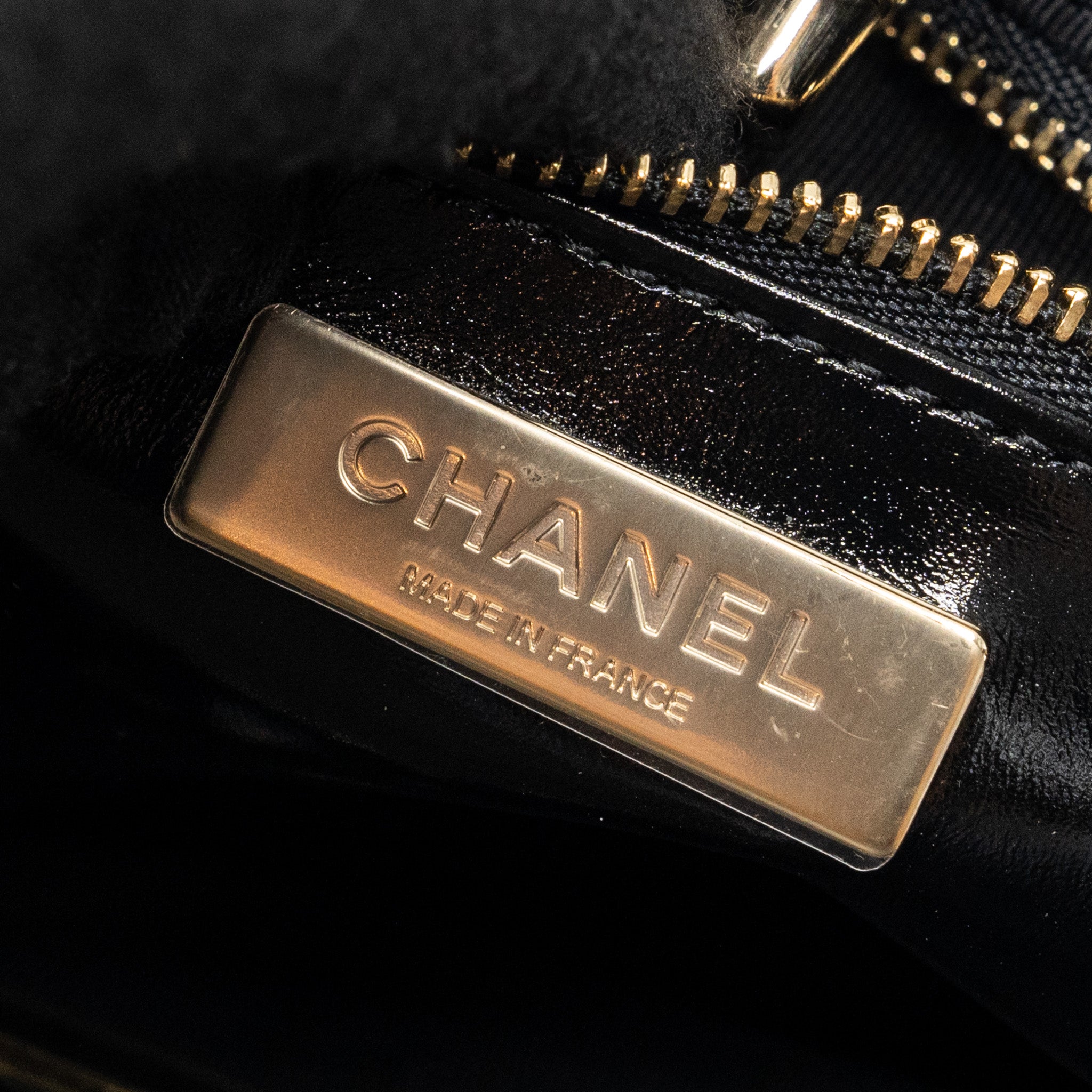 Chanel 24C mini 31 bag shiny calfskin black LGHW (microchip) - Image 12