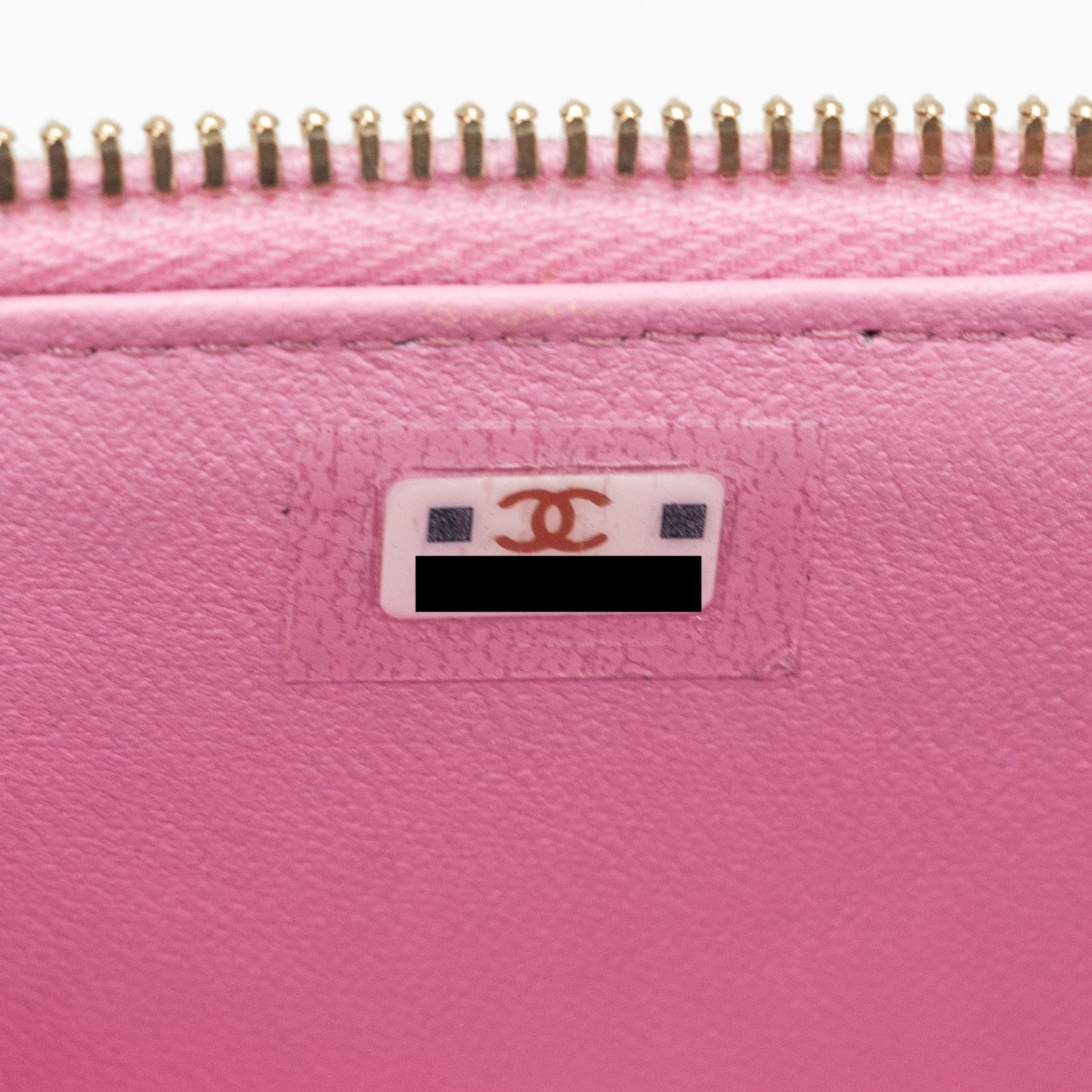 Chanel mini vanity with chain caviar light pink GHW (Microchip) - Image 13