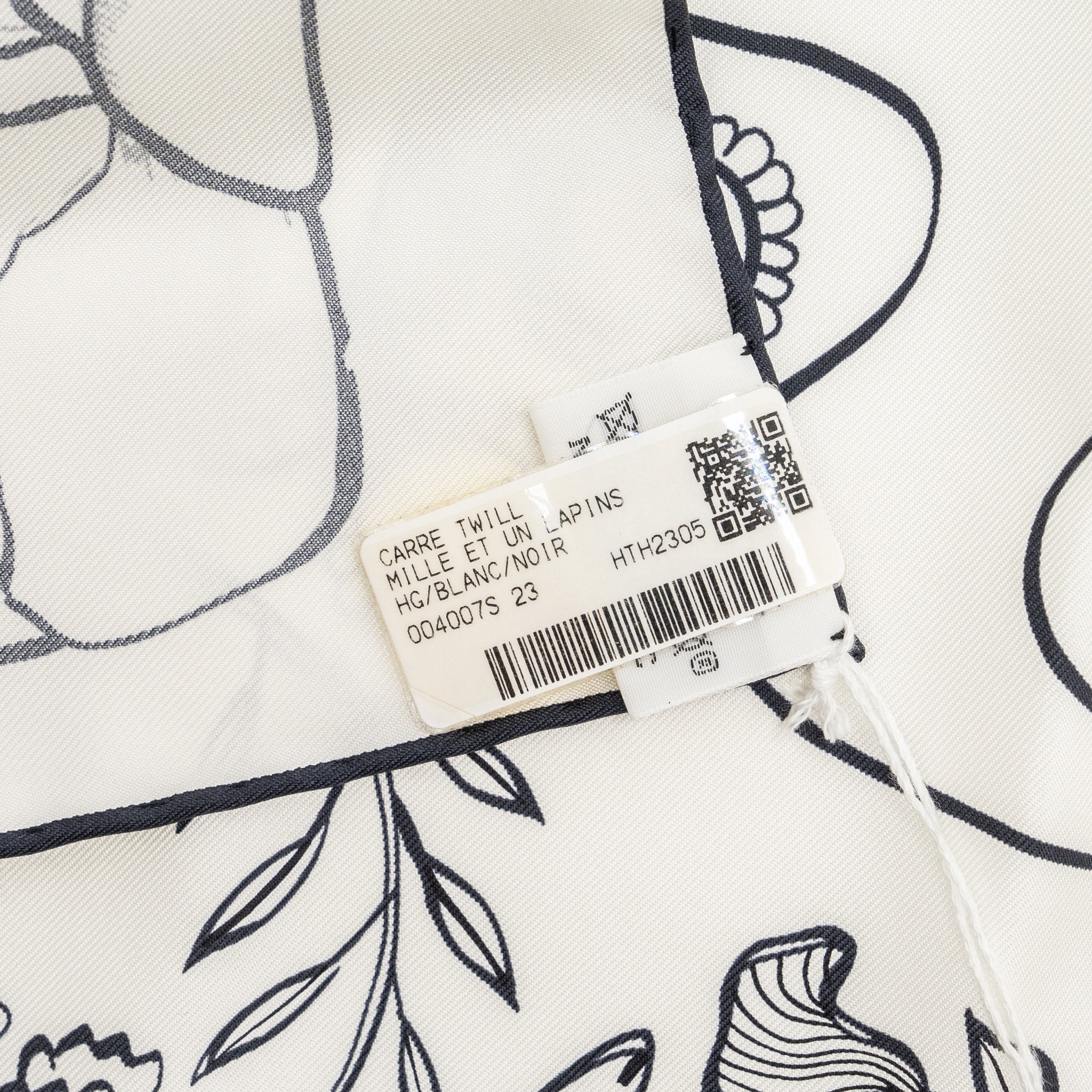 Hermes 90CM silk scarf Mille Et Un Lapins white / black - Image 3