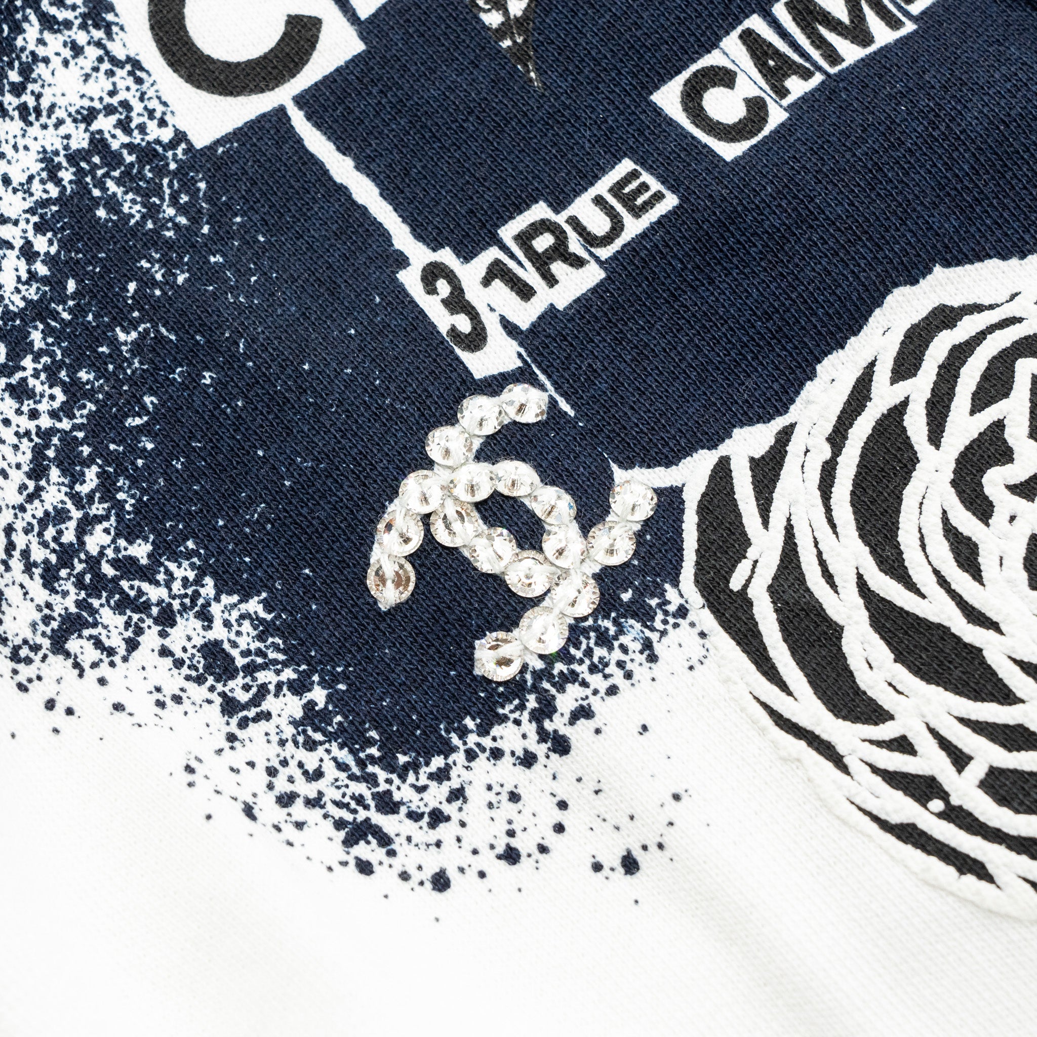 Chanel Size XS Coco Chanel Graffiti Sweatshirt White/Black - Image 6