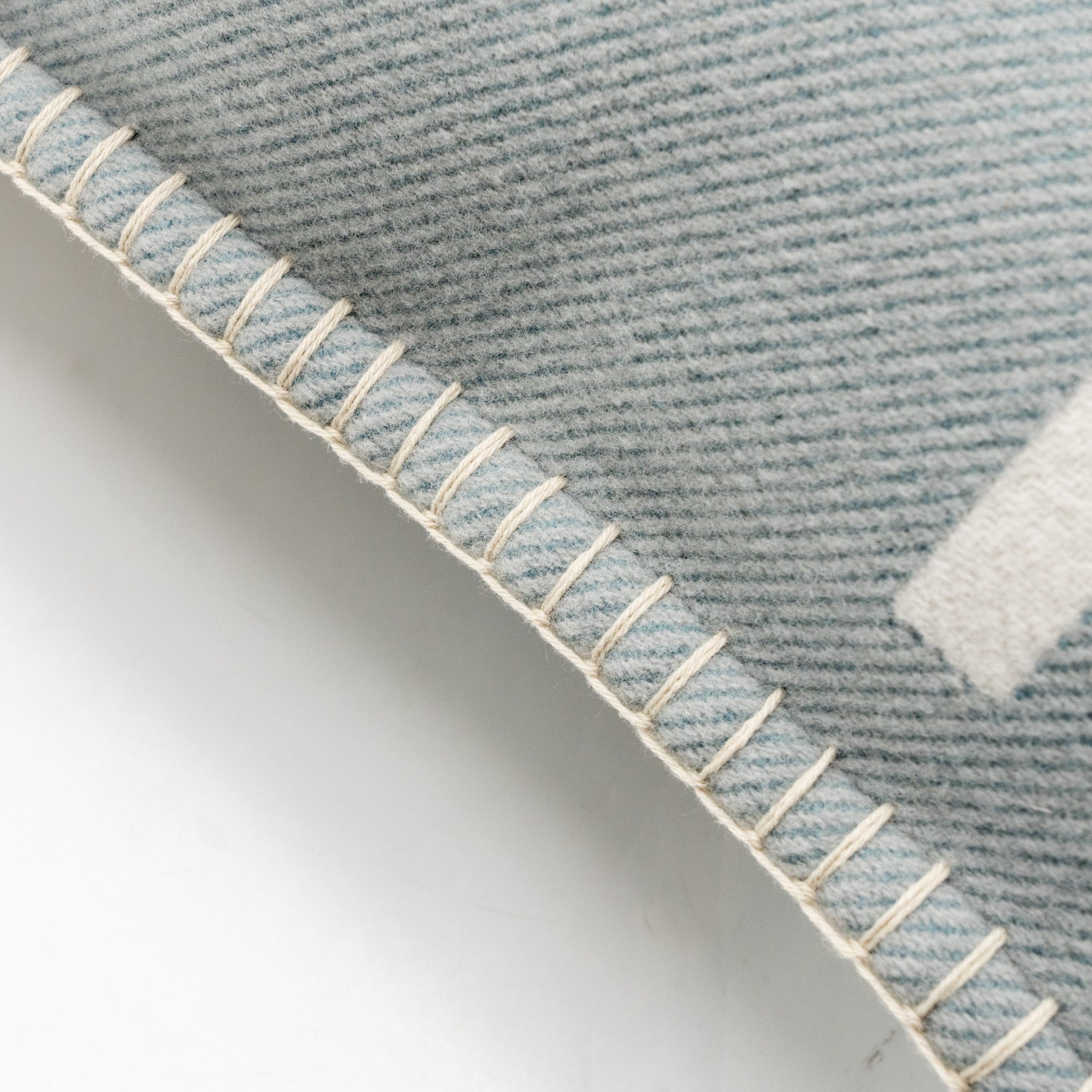 Hermes Ithaque Pillow Gris / perle - Image 4