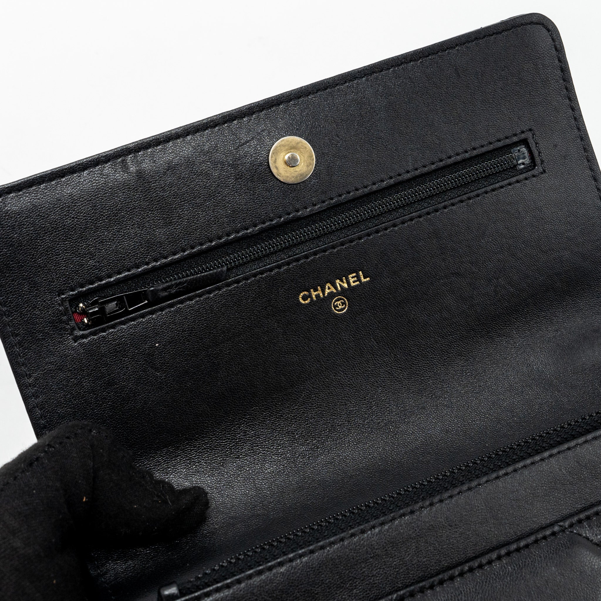 Chanel 19 wallet on chain lambskin black multicolor hardware (microchip) - Image 11