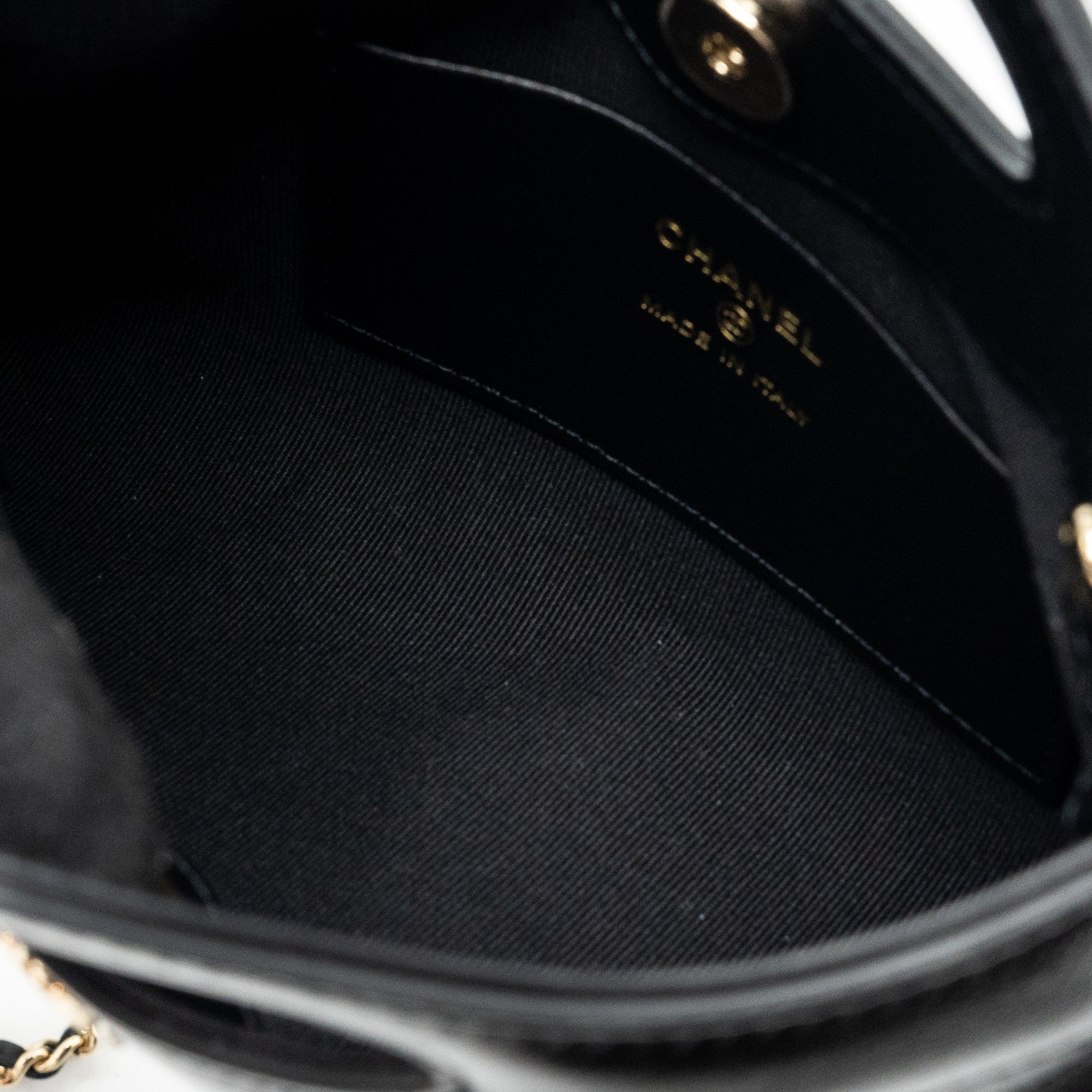 Chanel 24C mini 31 clutch with chain shiny calfskin black LGHW (microchip) - Image 10