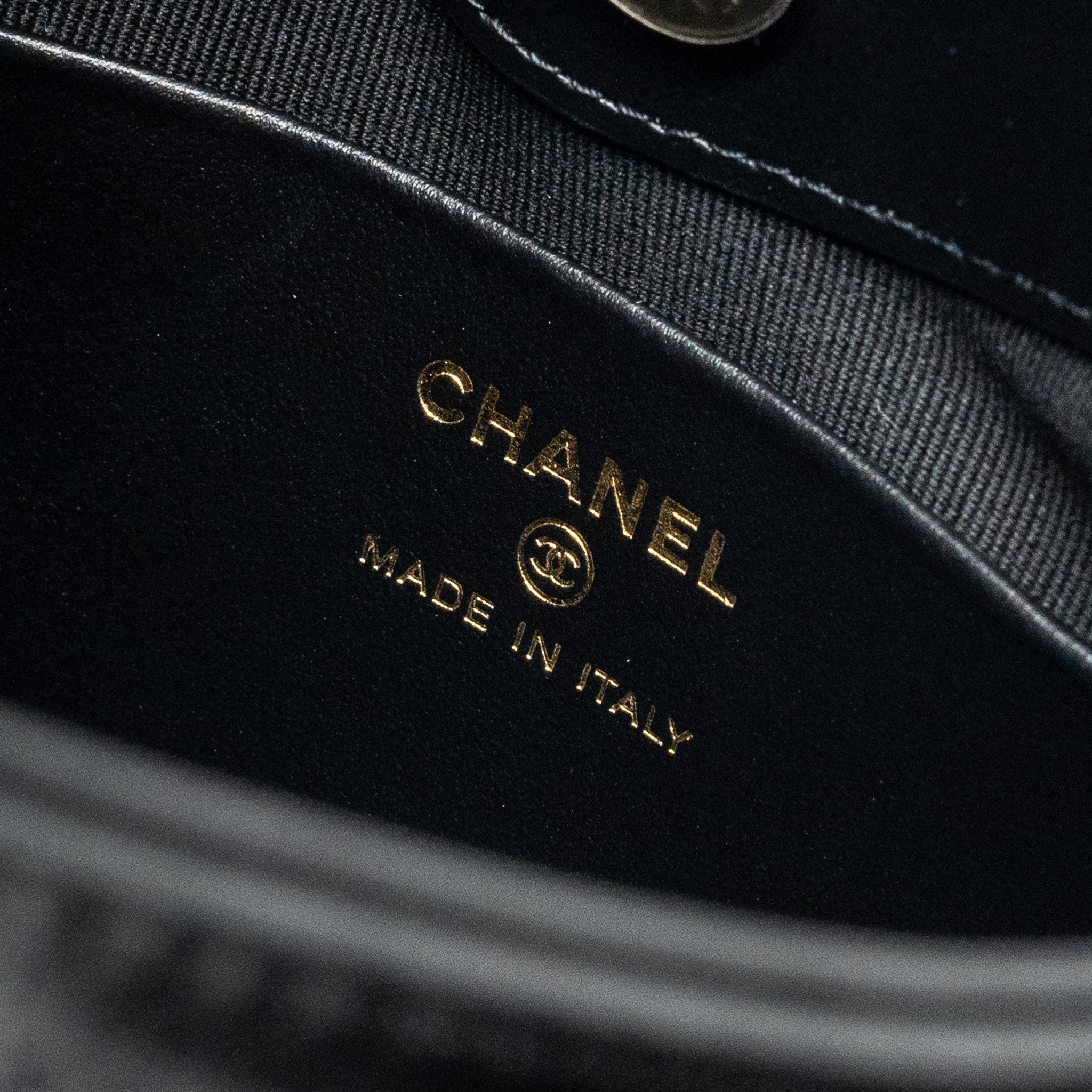 Chanel 24C mini 31 clutch with chain shiny calfskin black LGHW (microchip) - Image 11