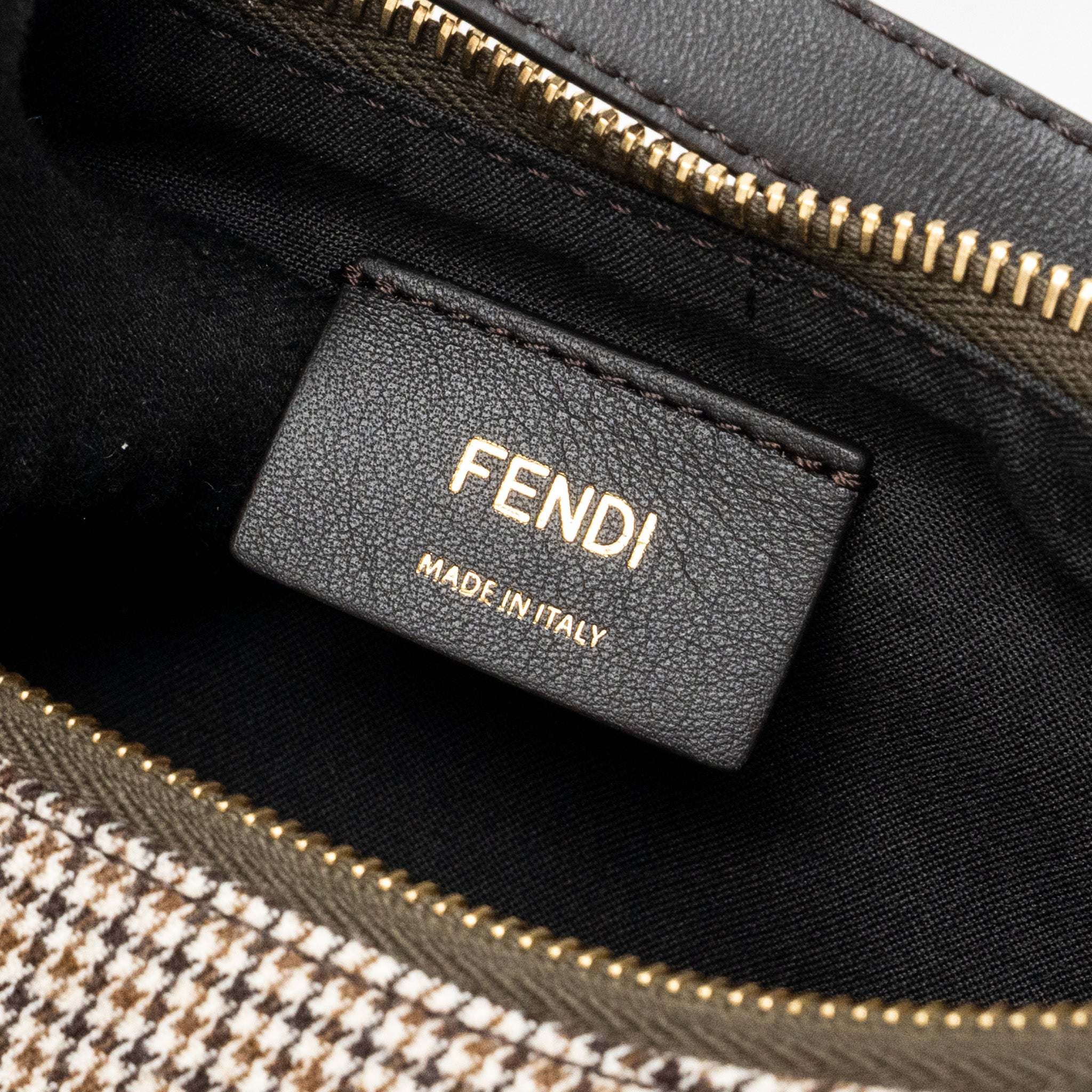 Fendi small fendigraphy bag fabric/ leather Beige/ multicolour GHW - Image 12