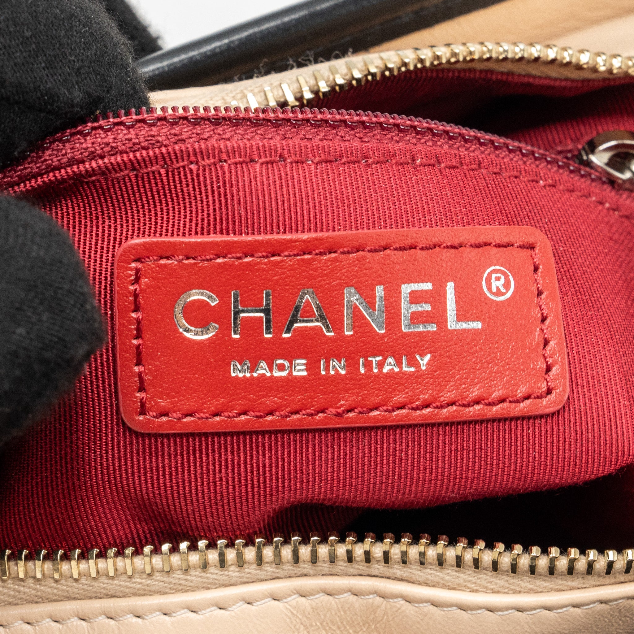 Chanel Small Gabrielle Hobo Bag Aged Calfskin Beige/Black Multicolour Hardware - Image 11
