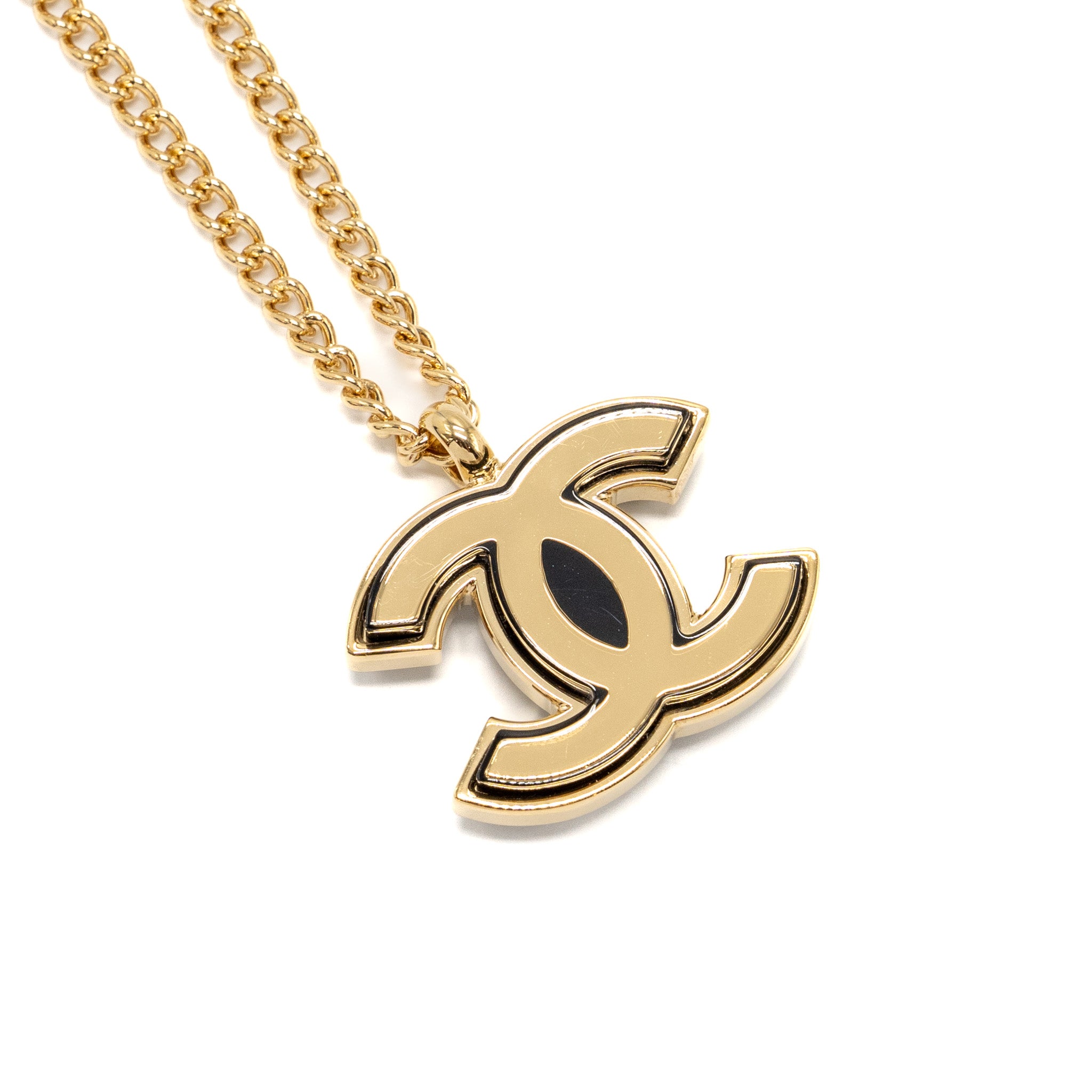 Chanel Giant CC Logo Necklace Gold Tone - Image 4