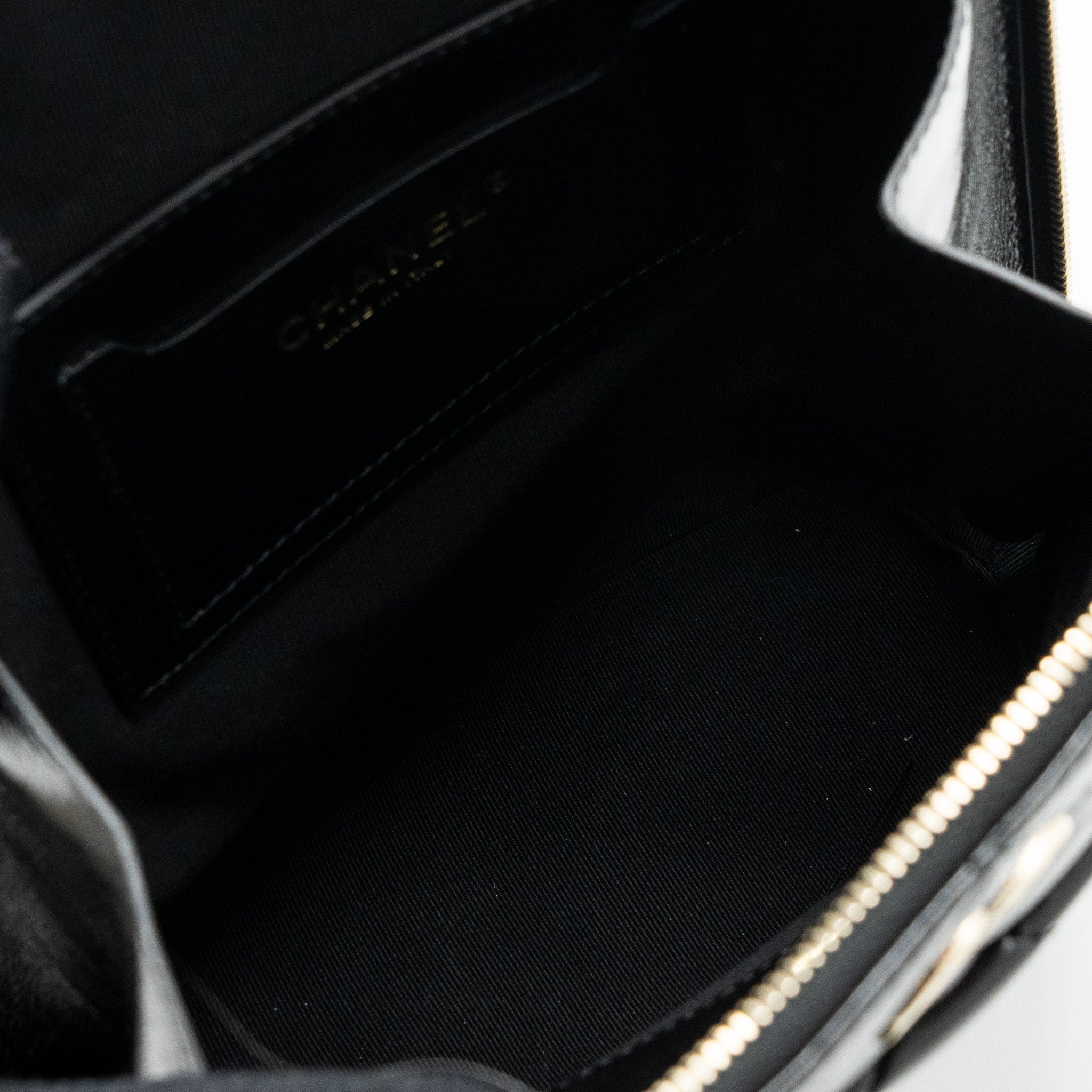 Chanel 22A Backpack Patent Black LGHW (Microchip) - Image 9